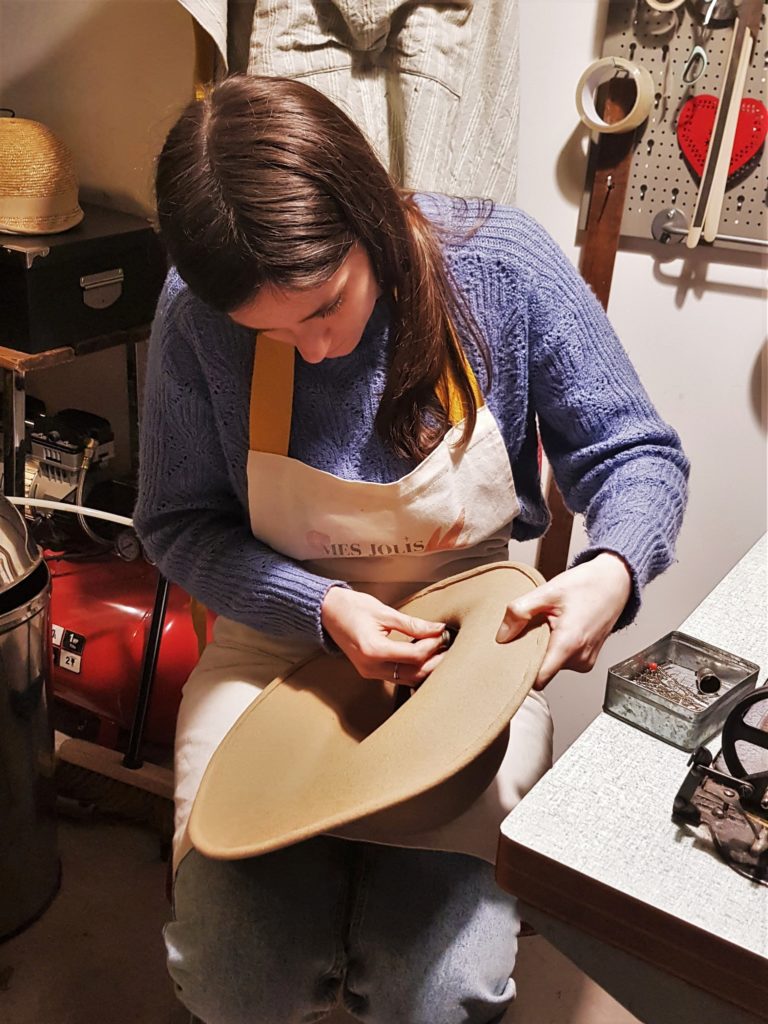 Mes Jolis Chapeaux : fabriquer un chapeau en feutre